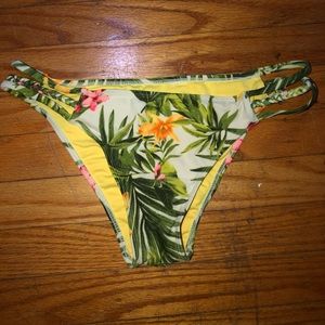 Bikini bottoms